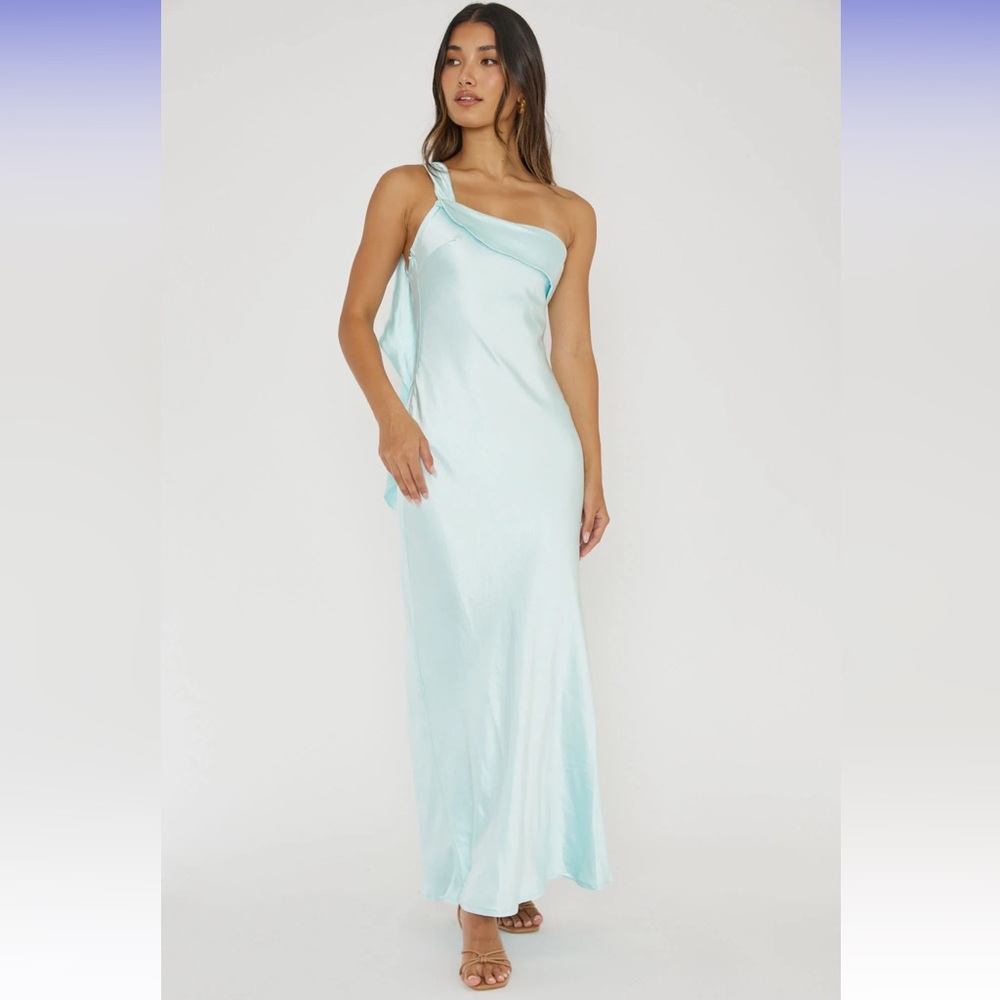 NWT Selfie Leslie Carmel One-Shoulder Sash Maxi Dress in Blue Ice